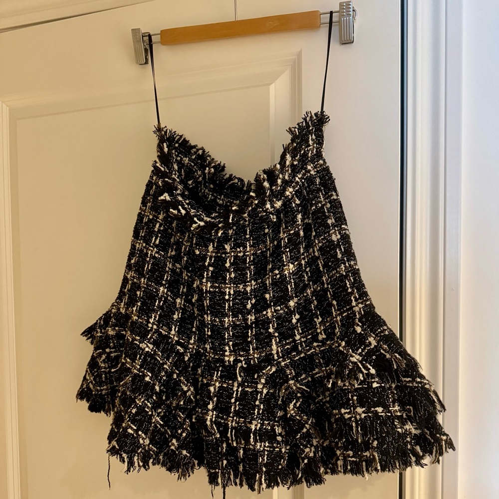 Chic & girly Black Tweed Ruffle Skirt from Honey, S